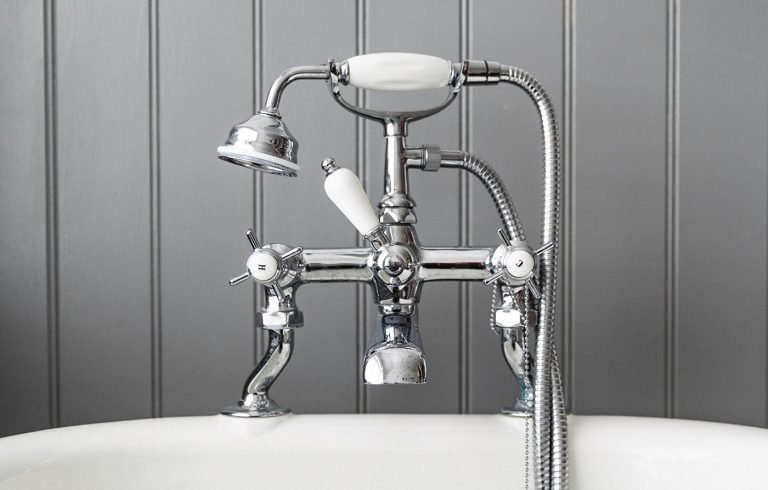 Designs for Tabletop Wash Basins in Contemporary Bathrooms