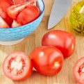 Tomato and tomato slices with seeds - Image 4